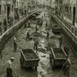 Venice Italy 1956 (Removing Mud) POSTER 24 X 18 Inches Sweet!