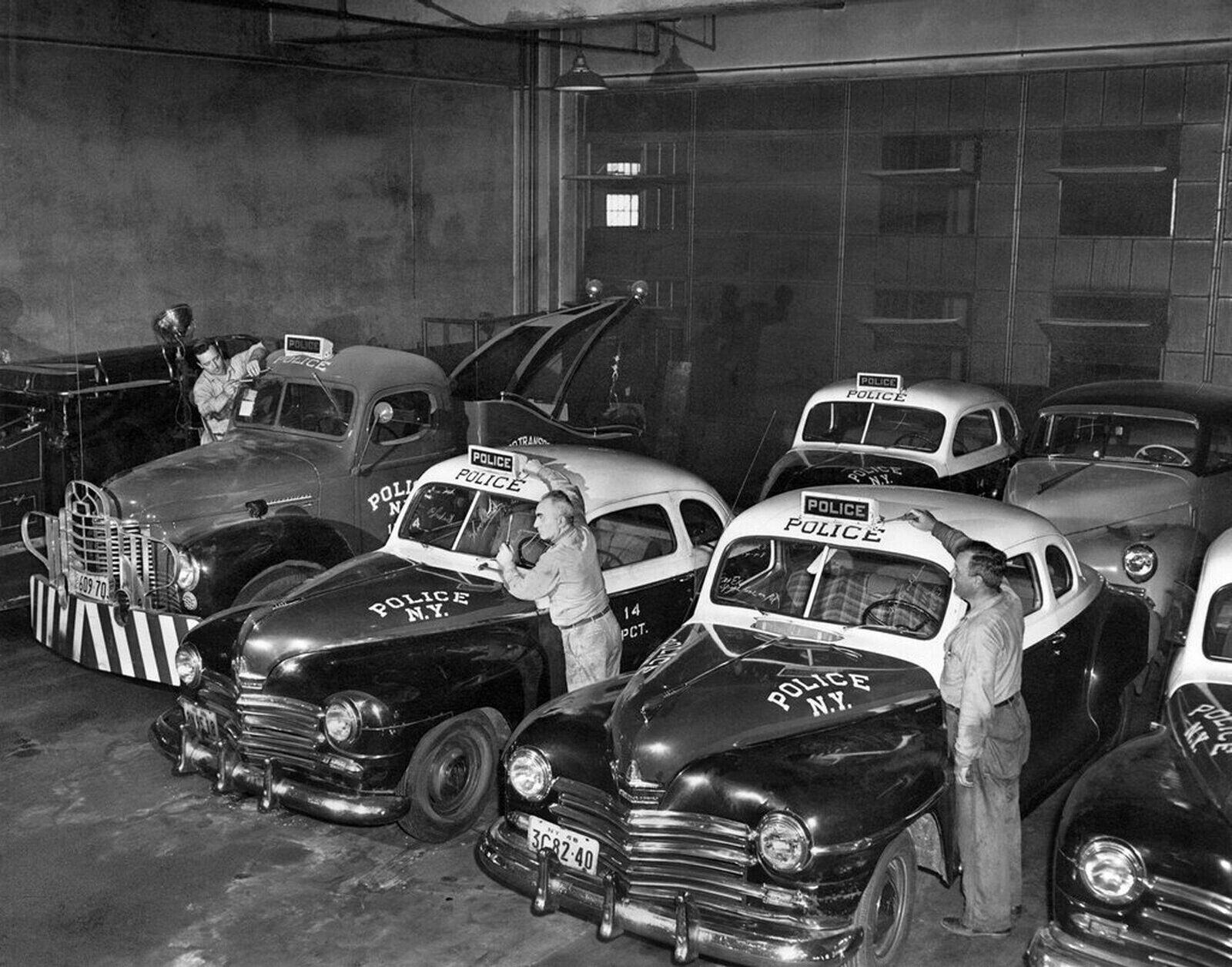 1948 New York City Police Cars In Shop POSTER 24 X 18 INCHES Vintage! - Image 1