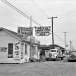 Petty’s Drive Inn Dalls 1942 POSTER 24 X 18 Inches Wall Art