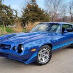 1981 CHEVROLET CAMARO Z-28 (BLUE - FRONT ANGLE) POSTER 24 X 36 INCH AMAZING!!