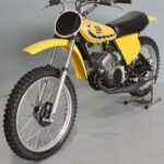 1975 YAMAHA TWIN-CYLINDER YZ125 MX Motocross Motorcycle POSTER 24 X 36 INCH