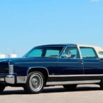 1979 LINCOLN TOWN CAR Poster 24 X 36 Inch SWEET LAND YACHT!