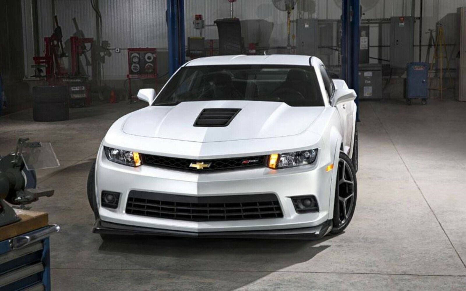 2014-Chevy-Camaro-Z28-White-POSTER-24-X-36-INCH-SWEET-LOOKING-124258242447 2014 Chevy Camaro Z28 White POSTER 24 X 36 INCH SWEET LOOKING! - Image 1