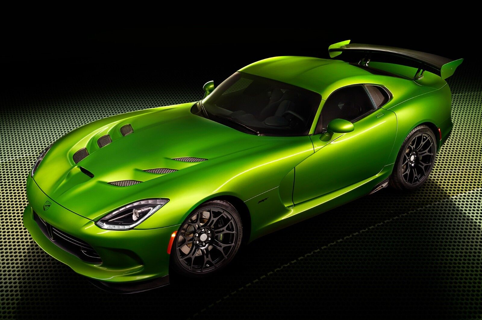 2014-DODGE-VIPER-SRT-GREEN-angle-POSTER-24-X-36-INCH-111906431777 2014 DODGE VIPER SRT GREEN (angle) POSTER 24 X 36 INCH - Image 1