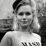 MASH (The Original Hot Lips) Poster 24 X 36 Inches Sweet!