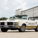 1972 OLDSMOBILE CUTLASS HURST INDY 500 PACE CAR POSTER 24 X 36 INCH Looks GREAT!